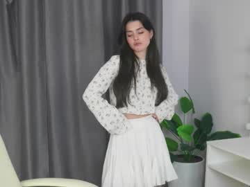 webcam girl lucky_forme live cam image #12017997