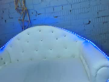 webcam girl the_lory live cam image #5934594