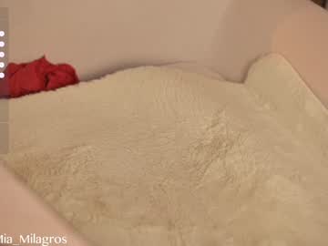 webcam girl mia_milagros live cam image #6896596