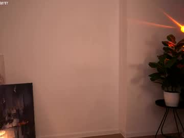webcam girl shiningstarrr live cam image #12607000