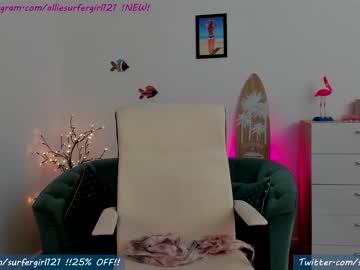 webcam girl surfergirl121 live cam image #2358579