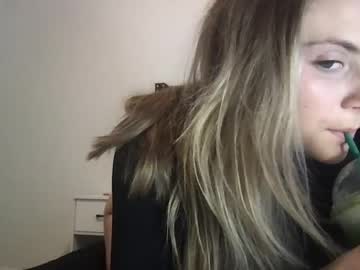 webcam girl daisyparkerxo live cam image #8140264