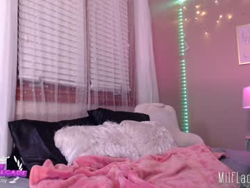 webcam girl milf_lacey live cam image #1602875