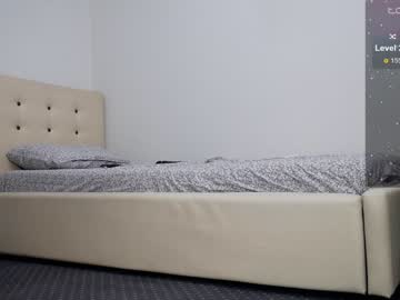 webcam girl carmela_fox live cam image #8135977