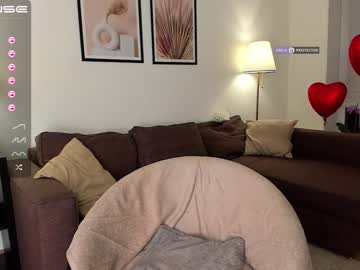 webcam girl intrigueeme live cam image #1580387