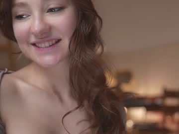 webcam girl mia_elfie live cam image #11366177