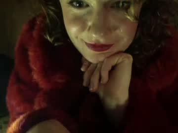 Cam for 2lipsanddazy