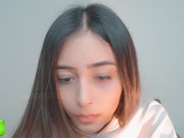 webcam girl gummy_bear7 live cam image #930320