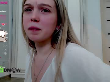webcam girl small_blondee live cam image #4544726