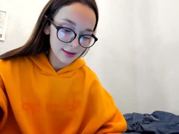 webcam girl ellie_leen live cam image #437095