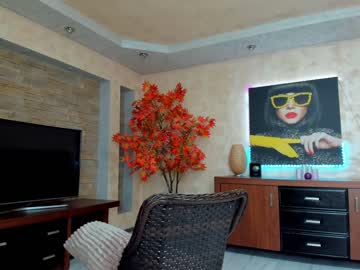 webcam girl raquelle_star live cam image #5031438