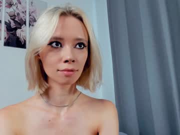 webcam girl rays_of_radiance live cam image #9835472