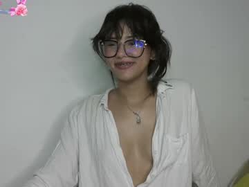 webcam girl lovely_allys live cam image #12684295