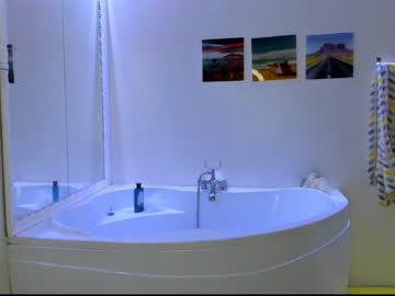 webcam girl elisa_oliver live cam image #965613