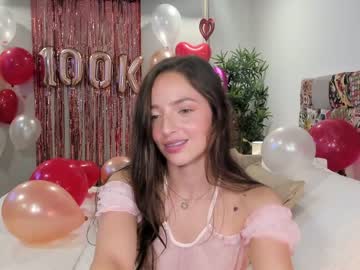 webcam girl gabrielaa_18 live cam image #5084729