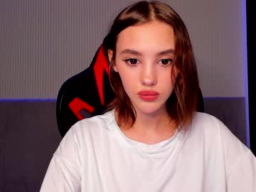 webcam girl angella_kleee live cam image #3684113