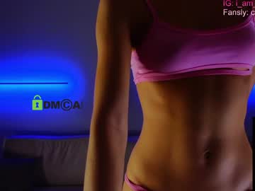 webcam girl crazzy_cherry live cam image #12399757