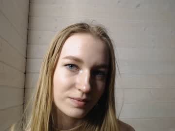 webcam girl princess__aurora live cam image #4957184