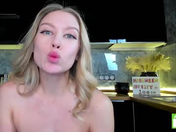 webcam girl aleksa_cutie live cam image #10876514