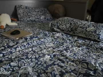 webcam girl bestblondiiecb live cam image #12306316