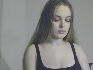 webcam girl petit_kaka live cam image #843786