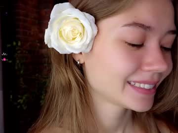 webcam girl diora_babe live cam image #9941337