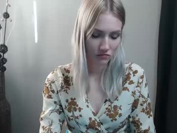 webcam girl gilliana_mo live cam image #506801