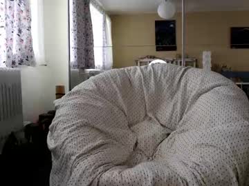 webcam girl little_mystery live cam image #2336570