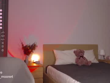 webcam girl lumoore live cam image #7103739