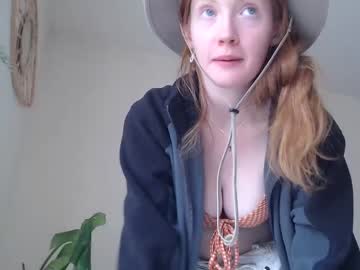 webcam girl dominiquemystique live cam image #6487758