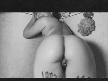 webcam girl megan_world live cam image #2273536