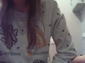 webcam girl kyliesweetyy live cam image #1128163