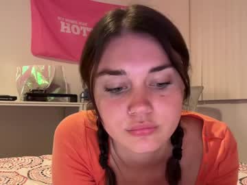 webcam girl queencassidyy live cam image #7185489