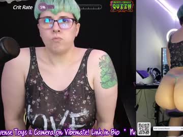 webcam girl creepycrawlyqueen live cam image #8240752