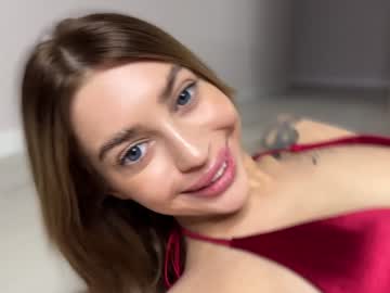 webcam girl cuteelsa_ live cam image #10718629