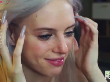webcam girl audreycarvin live cam image #10029800