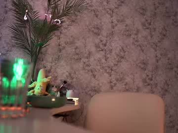 webcam girl kronniekray live cam image #28385