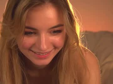 webcam girl my_little_pollly live cam image #12477143