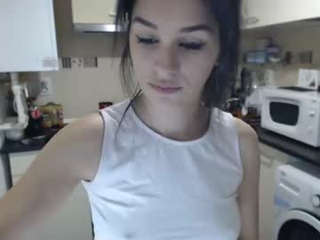 webcam couple maya_and_guests live cam image #1790628