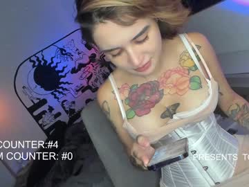 webcam girl lonelly_lolly98 live cam image #7262237