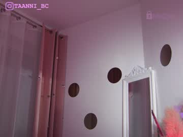 webcam girl taanni_bc live cam image #7603256