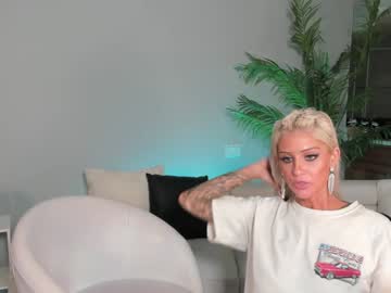 webcam girl blonde_riderxxx live cam image #9685845