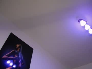 webcam girl emmafantasy21 live cam image #2349155