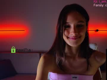 webcam girl crazzy_cherry live cam image #12688700
