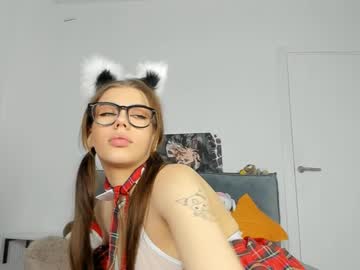 webcam girl jenie_fire live cam image #10634674
