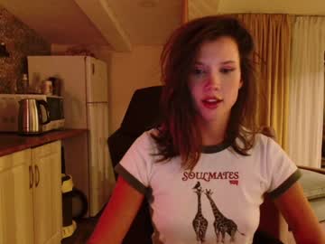 webcam girl bitter_moon live cam image #7346469