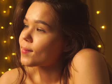 webcam girl helenmoors live cam image #5856456