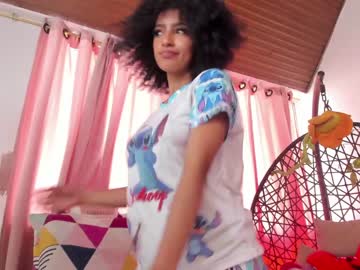 webcam girl naomigarcia live cam image #9018196