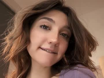 webcam girl mia_elfie live cam image #7750379