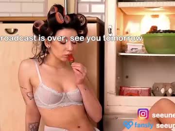 webcam girl seeunexttime live cam image #10470940